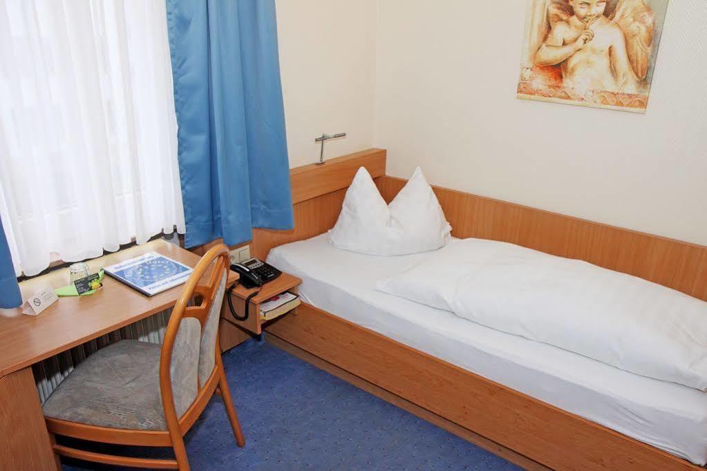 Europa Hotel City Saarbrucken Bagian luar foto